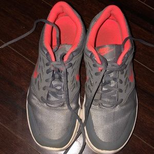 🤍peach and gray Nike shoes🤍